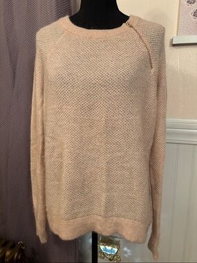 Abercrombie & Fitch Light Pink Crewneck Sweater